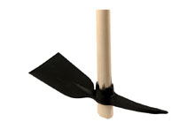 Pioche de cantonniers - Douille ovale � aillettes,manche en fr�ne 135cm long, poids t�te 1.5kg